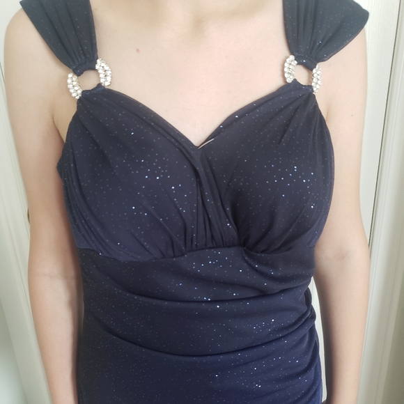 Long Dress - Picture 2 of 4